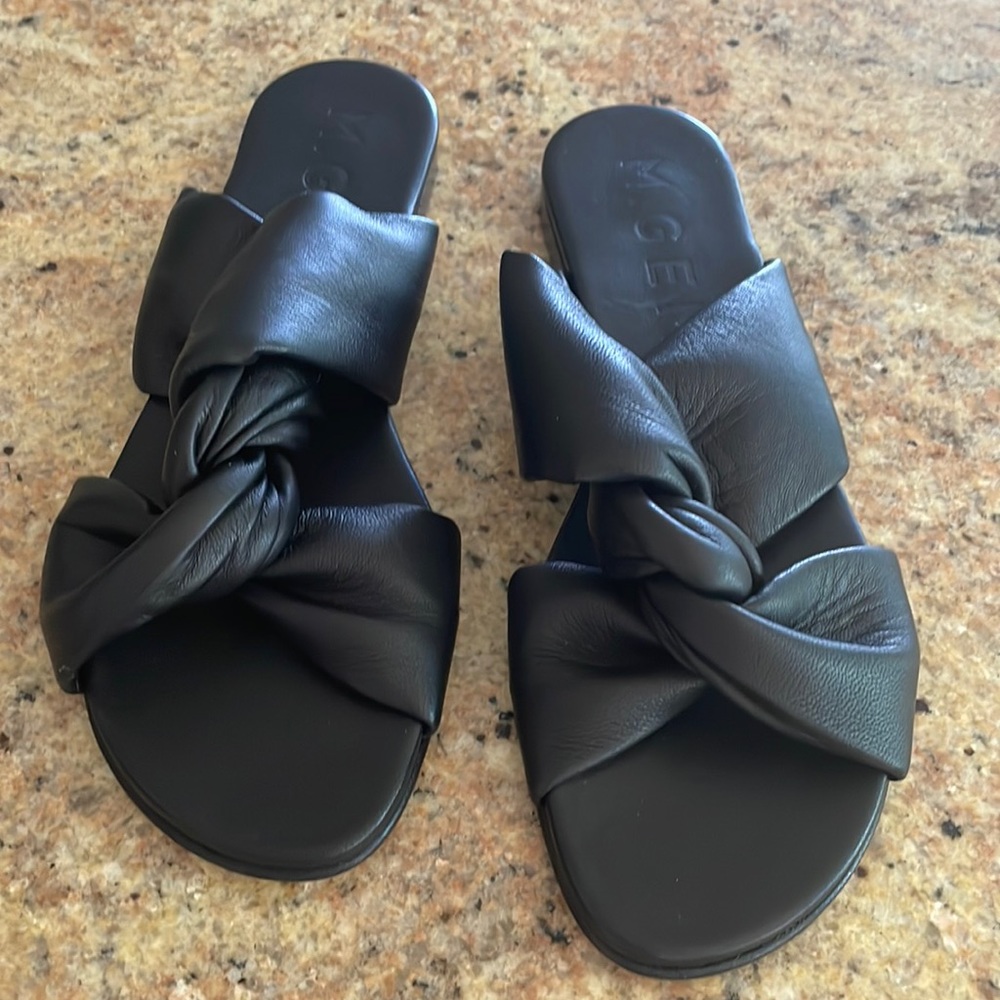 M.GEMI the Natalia puffed leather sandals